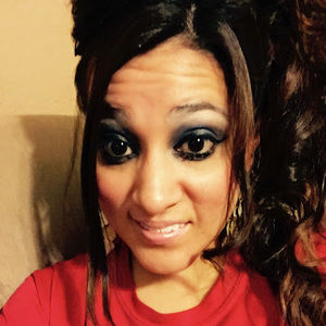 Meet your Posher, Corina